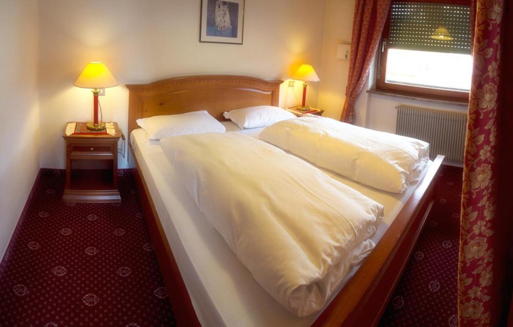 Hotel Temlhof 布列瑟农 外观 照片