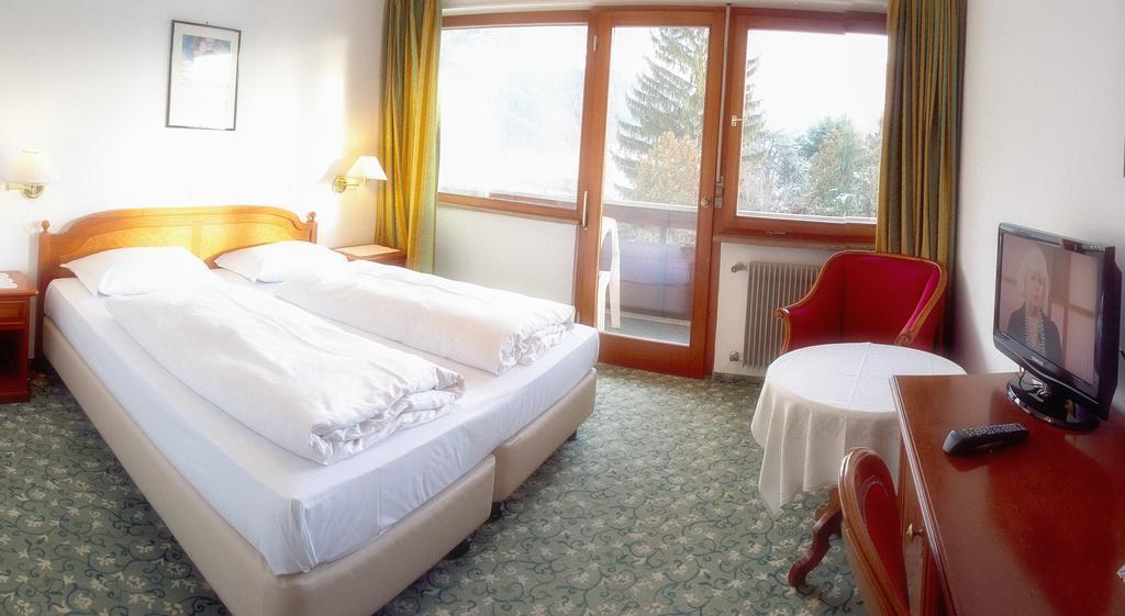 Hotel Temlhof 布列瑟农 外观 照片