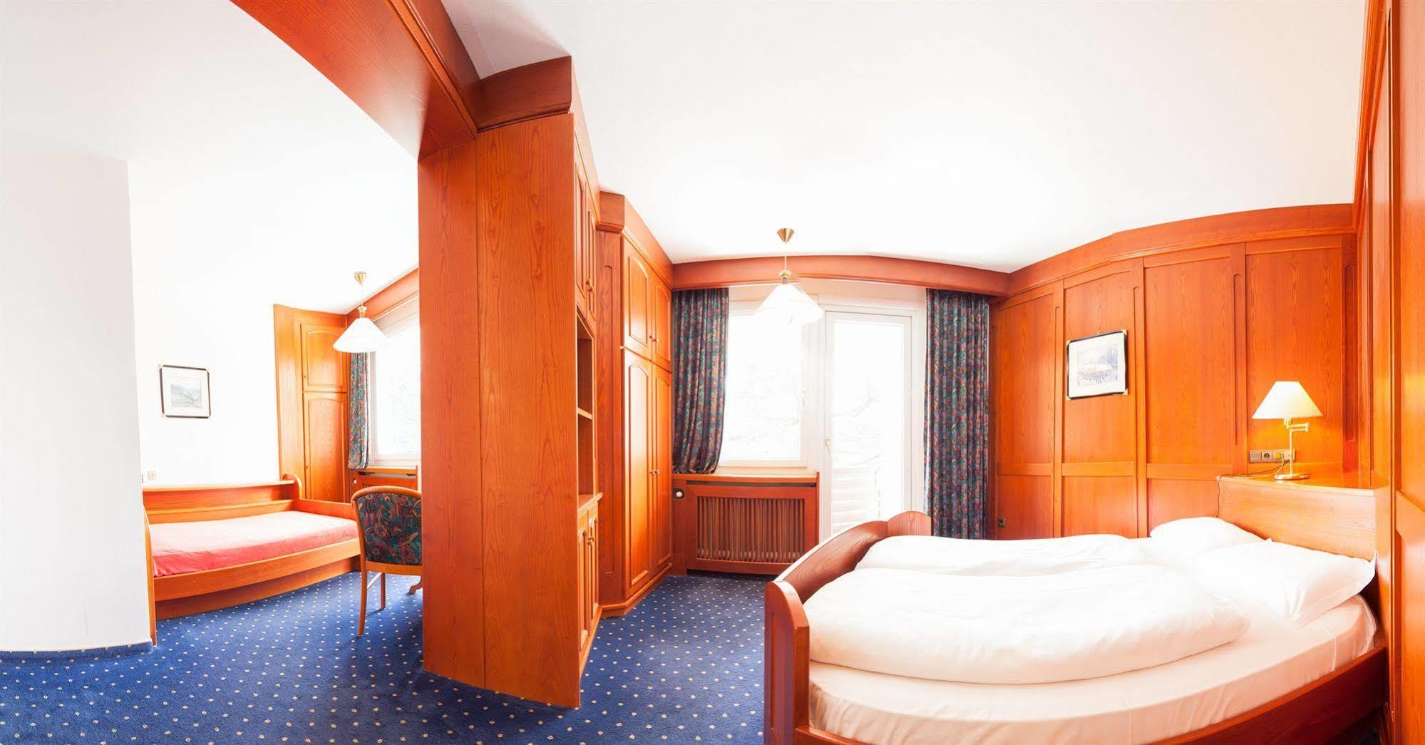 Hotel Temlhof 布列瑟农 外观 照片
